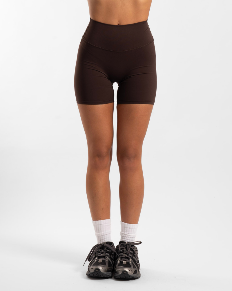 Not Your Basic Shorts 6 Inch - Chocolate (Invisible Scrunch)
